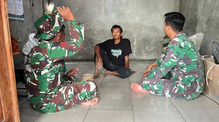 Satgas TMMD 128 Sragen Anjangsana ke Rumah Warga, Pererat Silaturahmi