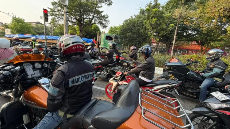 Moge: Dari Lampu Merah ke Lampu Merah