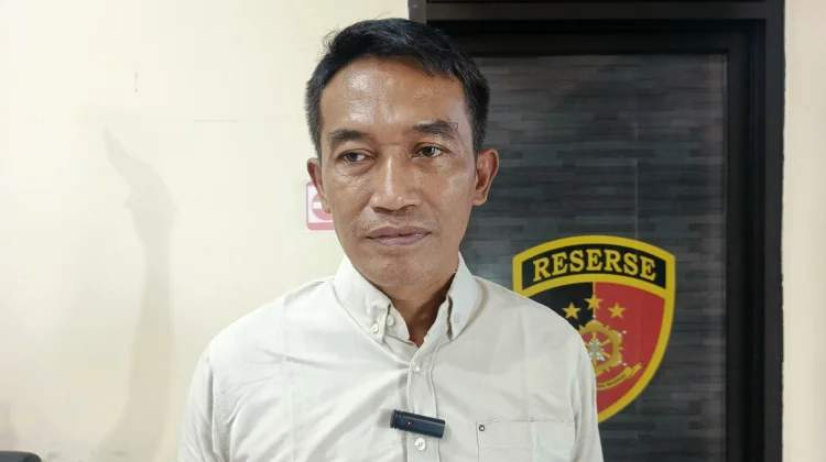 Modus Tawarkan Bantuan Pasir Gratis, Pria Asal Tangerang Gasak Ponsel di Matesih