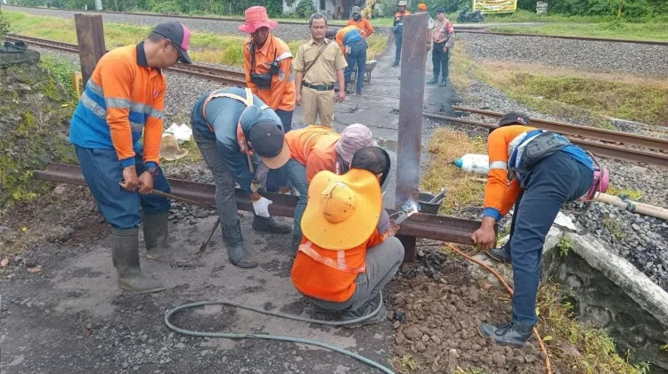 Sebanyak 38 Perlintasan Liar di Wilayah Daop VI Yogyakarta Ditutup
