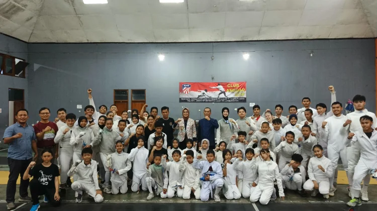 Wawali Astrid Dorong Cabor Anggar Pertahankan Juara Umum Porprov
