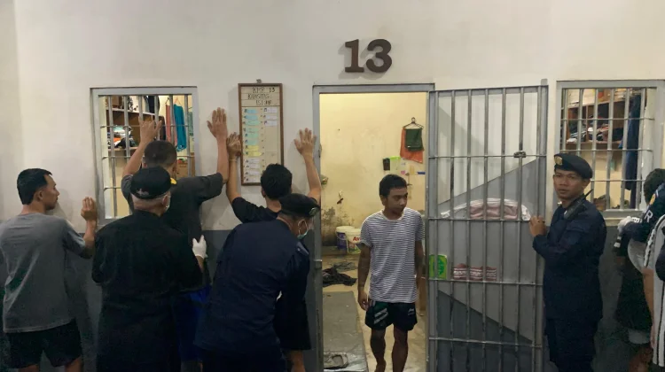 Razia Gabungan Rutan Kelas II Boyolali, Petugas Temukan Banyak Paku