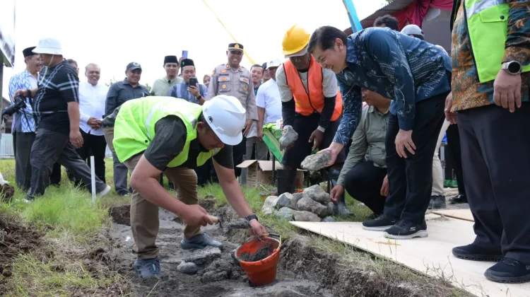 Letakkan Batu Pertama Kampus UIN, Bupati Rober: Bawa Kemajuan Sektor Pendidikan
