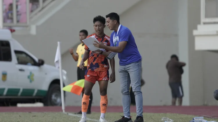 Stefan Keeltjes Masuk Nominasi Best Coach Pegadaian Championship 2025/2026