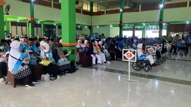 Kloter 55 Solo Didominasi 80% Lansia, Petugas Perketat Pendampingan Kursi Roda