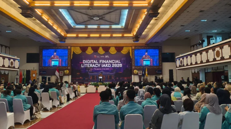 OJK Solo Ingatkan Mahasiswa UNS Waspada Penipuan Investasi Digital