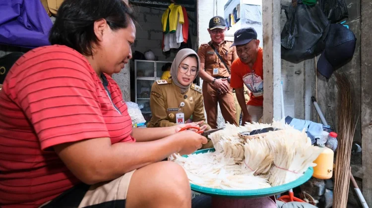 Wawali Solo Astrid Widayani Sambangi Kampung Shuttlecock di Kawasan Tipes