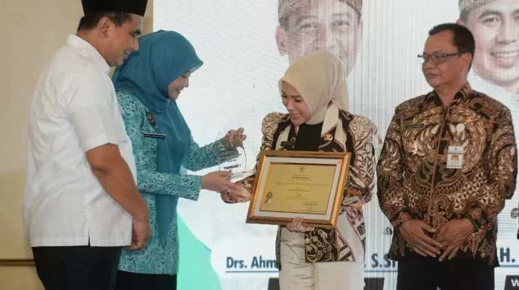 Pemkab Boyolali Terima Penghargaan Terbaik I Jateng Energy Transition Award