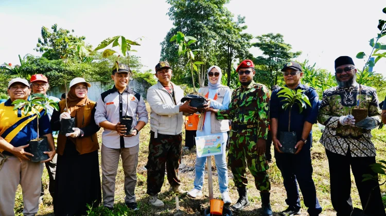 Astrid Ajak Masyarakat Perluas Ruang Hijau Kota Surakarta