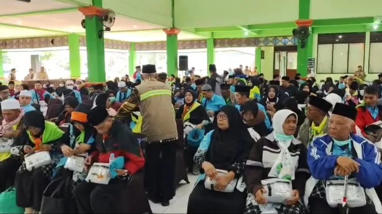 Embarkasi Solo Hari Jumat ini Hanya Terima 2 Kloter