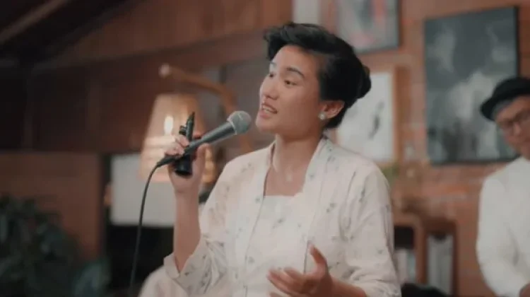 Lirik Lagu Paman Dari Mana 'Kosong' - Societeit De Harmonie ft Natasya Elvira