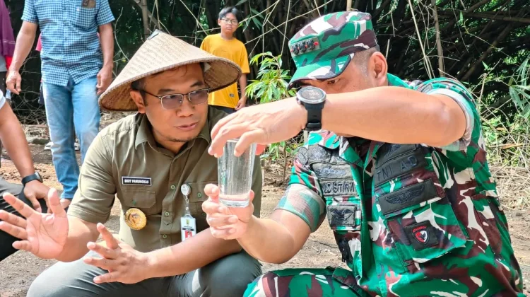 Menjemput Harapan dari Aliran Air Bening di Pelemgadung Sumur Bor Buatan TMMD