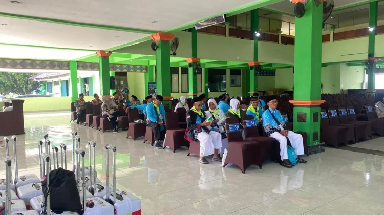 Embarkasi Solo Terima 19 Jemaah Tambahan Asal Cilacap