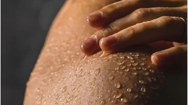 Fakta Mandi saat Badan Berkeringat