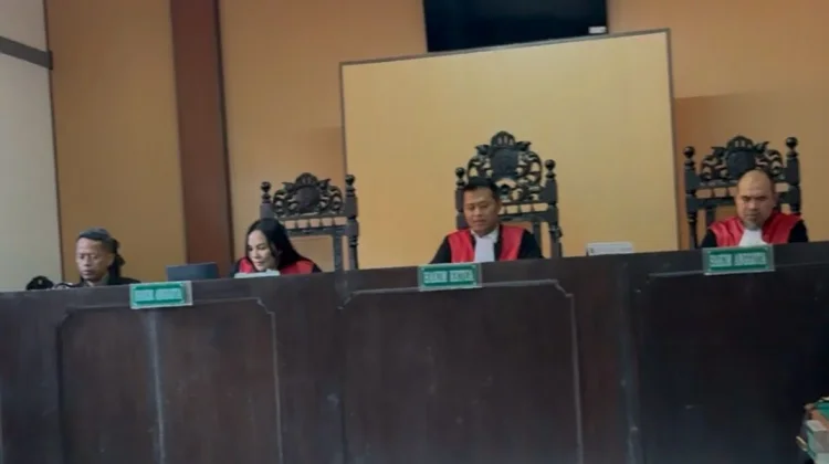 Penggugat Ijazah Jokowi Hadir di PN Surakarta, Sidang Dilanjutkan Mediasi