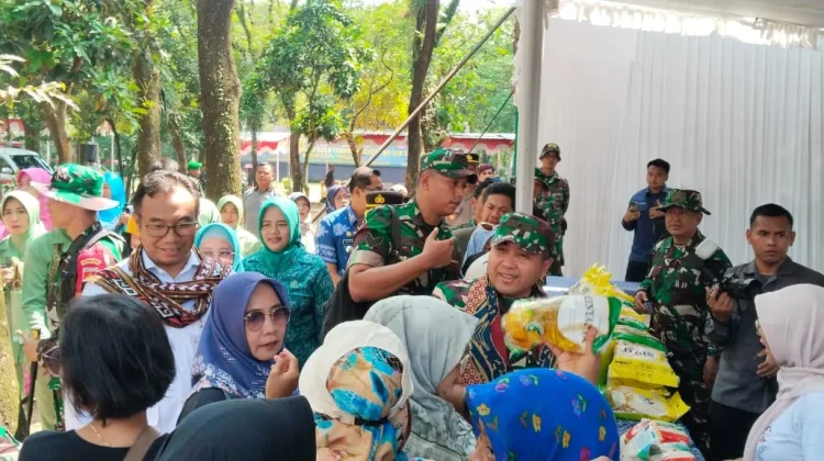 Kasdam Diponegoro Borong UMKM, Warga Puro Ikut Tersenyum
