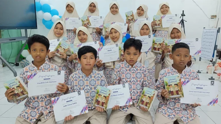 Penulis Cilik SD MPU Colomadu Rutin Terbitkan Buku Karya Siswa