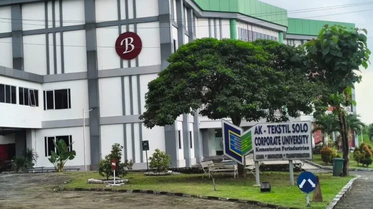 Jawab Kritik Komisi VII DPR RI, Kemenperin Genjot Kurikulum Praktik di AK-Tekstil