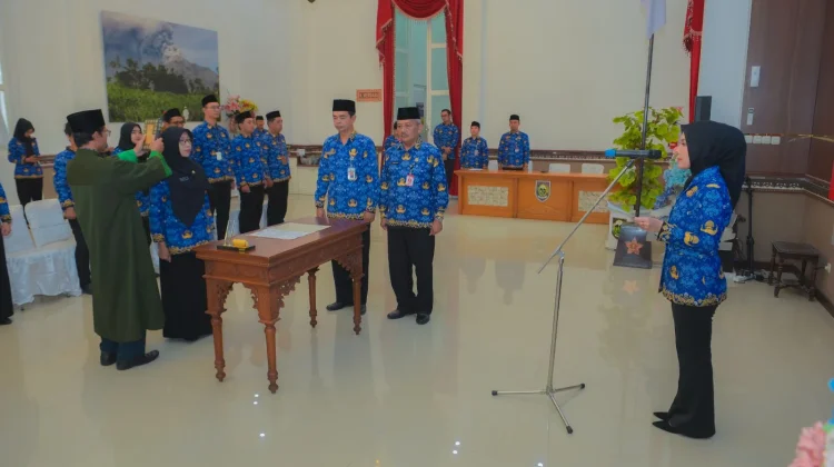 Lantik 13 ASN Jabatan Baru, Wabup Boyolali Ingatkan Tanggung Jawab