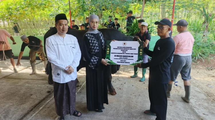 Sapi Kurban 1,1 Ton Bantuan Presiden Prabowo Disembelih di Jumantono