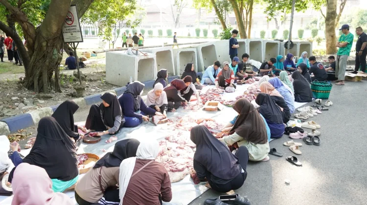 Kurban di Masjid UMS, Wujud Kepedulian Kampus untuk Masyarakat