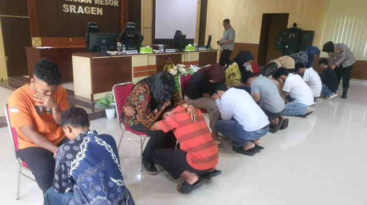 Berawal dari Konten Pocong, 7 Remaja Menyesal dan Sungkem Ortu di Mapolres Sragen