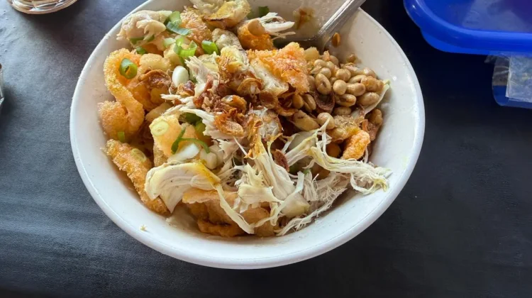 Bosen Daging Kurban, Bubur Ayam Laris