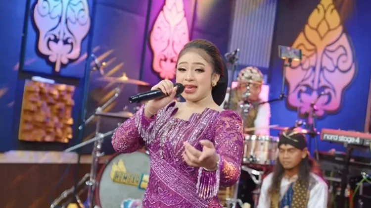 Terjemah Lirik Lagu "Rujak Uleg" Niken Salindry hingga Ajeng Febria