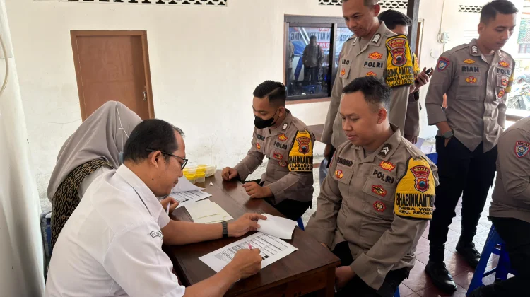 Screening TB Paru, 75 Bhabinkamtibmas Wonogiri Diperiksa Kesehatannya
