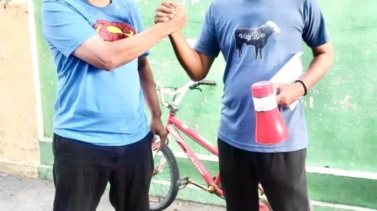 Memahami Makna Mendalam antara "Berteman" dan "Bersahabat"