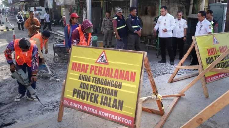 Bupati Sigit Tinjau Langsung Perbaikan Jalan Masaran–Pringanom Sragen