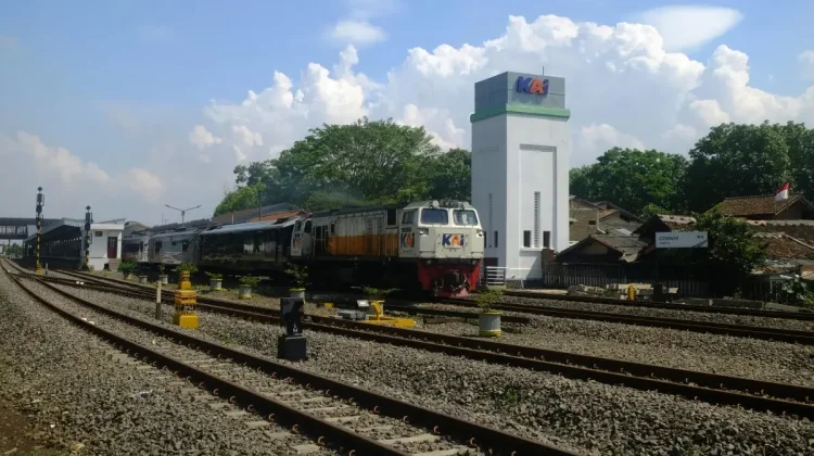 KAI Meluncurkan Kereta Wisata Premium Nusantara Explorer