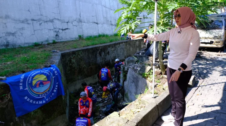 Pemkot Solo Apresiasi Relawan Tim Gorong-Gorong yang Aktif Bersihkan Saluran Air