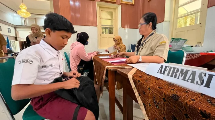 Pelaksanaan SPMB Afirmasi SD dan SMP Negeri di Kota Solo Berjalan Lancar