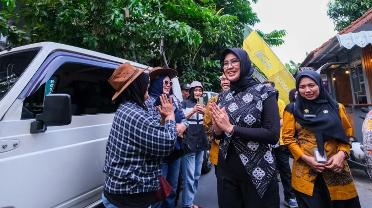 Hadiri HUT ke-3 Kampung Njawani Banjarsari, Astrid Widayani Himbau Pembenahan Alur