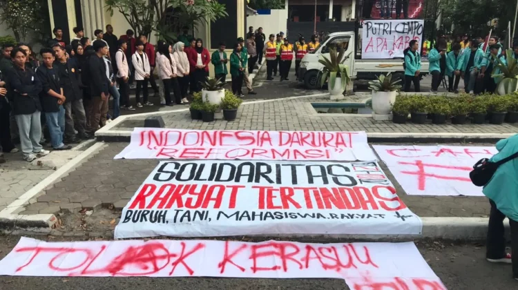 Aliansi BEM Soloraya Tuntut Evaluasi MBG hingga Putri Cempo