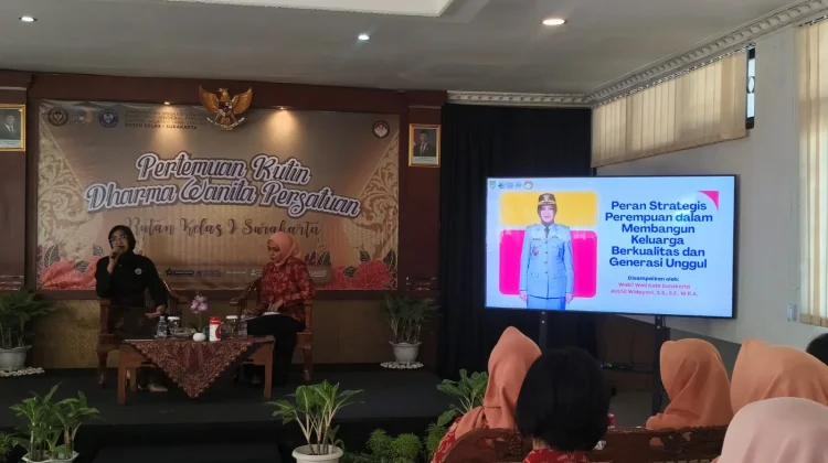 Perempuan Kunci Membangun Keluarga, Astrid Berbagi Pengalaman di DWP Rutan Solo