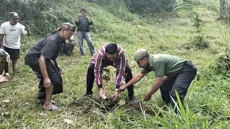 Warga Lereng Merapi Sidorejo Kemalang Klaten Gelar Mapak Suran Kirab Pager Banyu