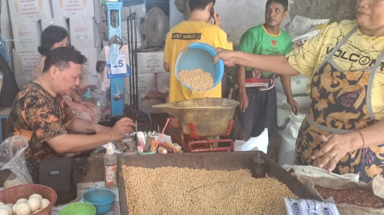 Harga Kedelai - Kacang Hijau Impor Terus Naik,Pedagang Tahu-Tempe Kelimpungan