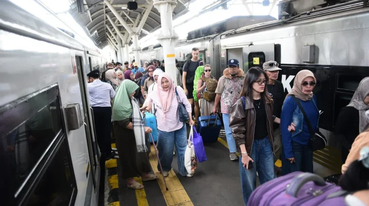 Sebanyak 72.596 Penumpang Gunakan KA di Daop 6 saat Libur Tahun Baru Islam