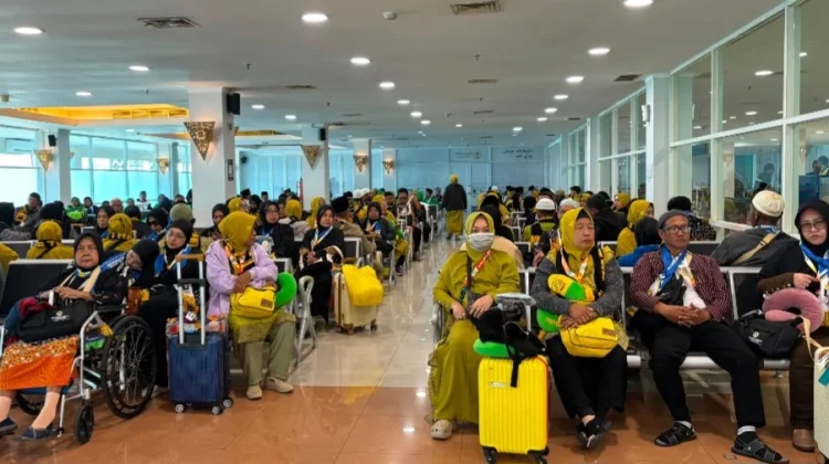 Bandara Adi Soemarmo SOC Kembali Layani Penerbangan  Umroh Solo - Madinah