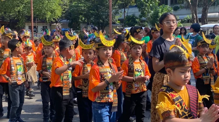 Karnaval Budaya 1.050 Siswa SD Pangudi Luhur Surakarta Meriahkan Solo