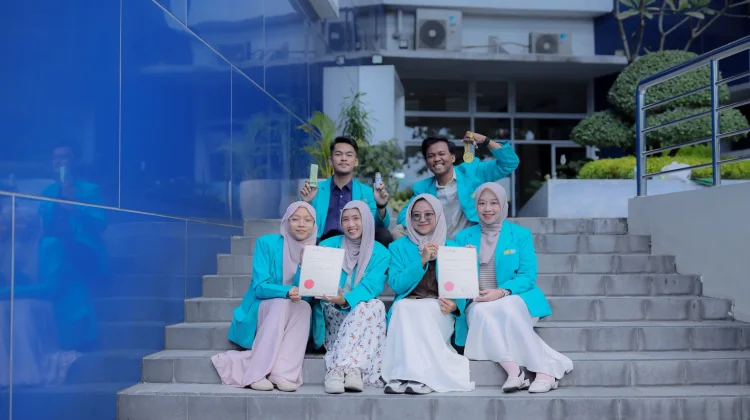 Tim UMS Raih Gold Award Internasional Berkat Inovasi MoriFresh untuk Luka Diabete