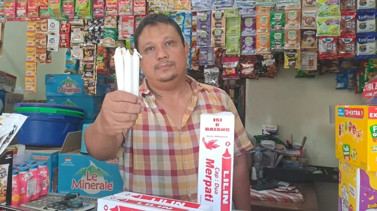 Dampak Pemadaman Listrik di Solo,Permintaan Lilin dan Lampu Emergency Meningkat