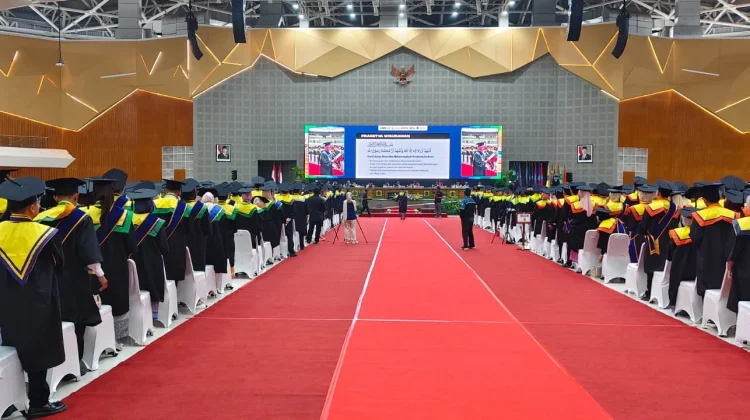 UMS Lepas 1.217 Wisudawan, 625 Raih Predikat Cumlaude