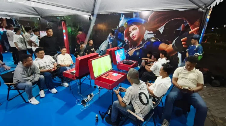 Edukasi Warga, ESI Karanganyar Boyong Playbox Pinggir Jalan ke E-Sport Kapolda Cup