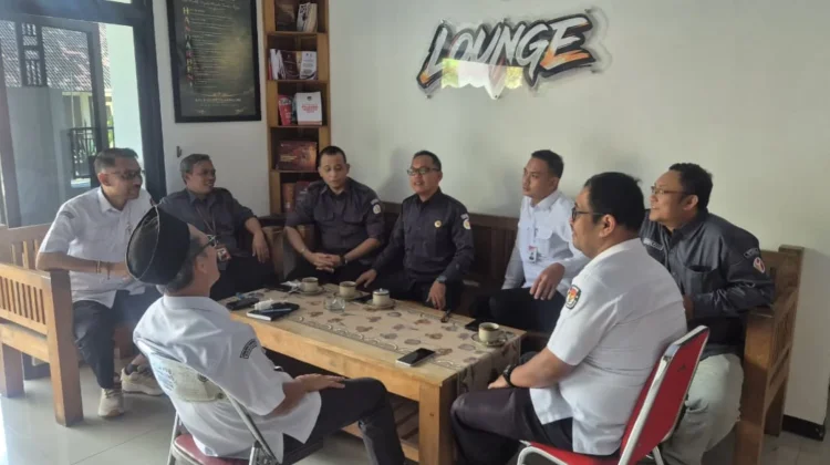 Bawaslu Awasi Pemutakhiran Data Partai Politik Melalui SIPOL
