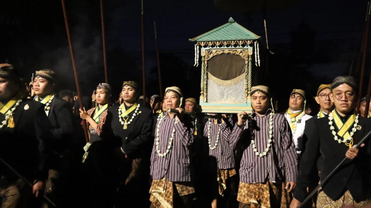 Kirab 1 Suro Dongkrak Kunjungan Wisata dan Perputaran Ekonomi di Solo