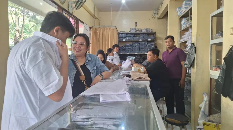 Jelang Tahun Ajaran Baru, Permintaan Seragam Sekolah di Solo Naik 30 Persen