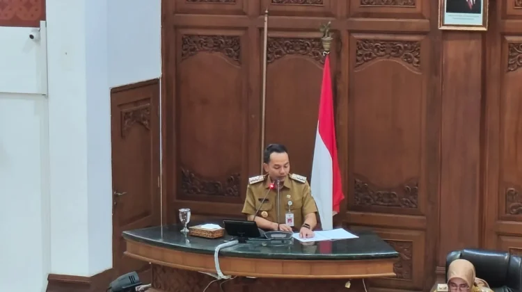 Fraksi PDIP Pertanyakan SiLPA dan Target PAD dalam P2APBD Surakarta 2025